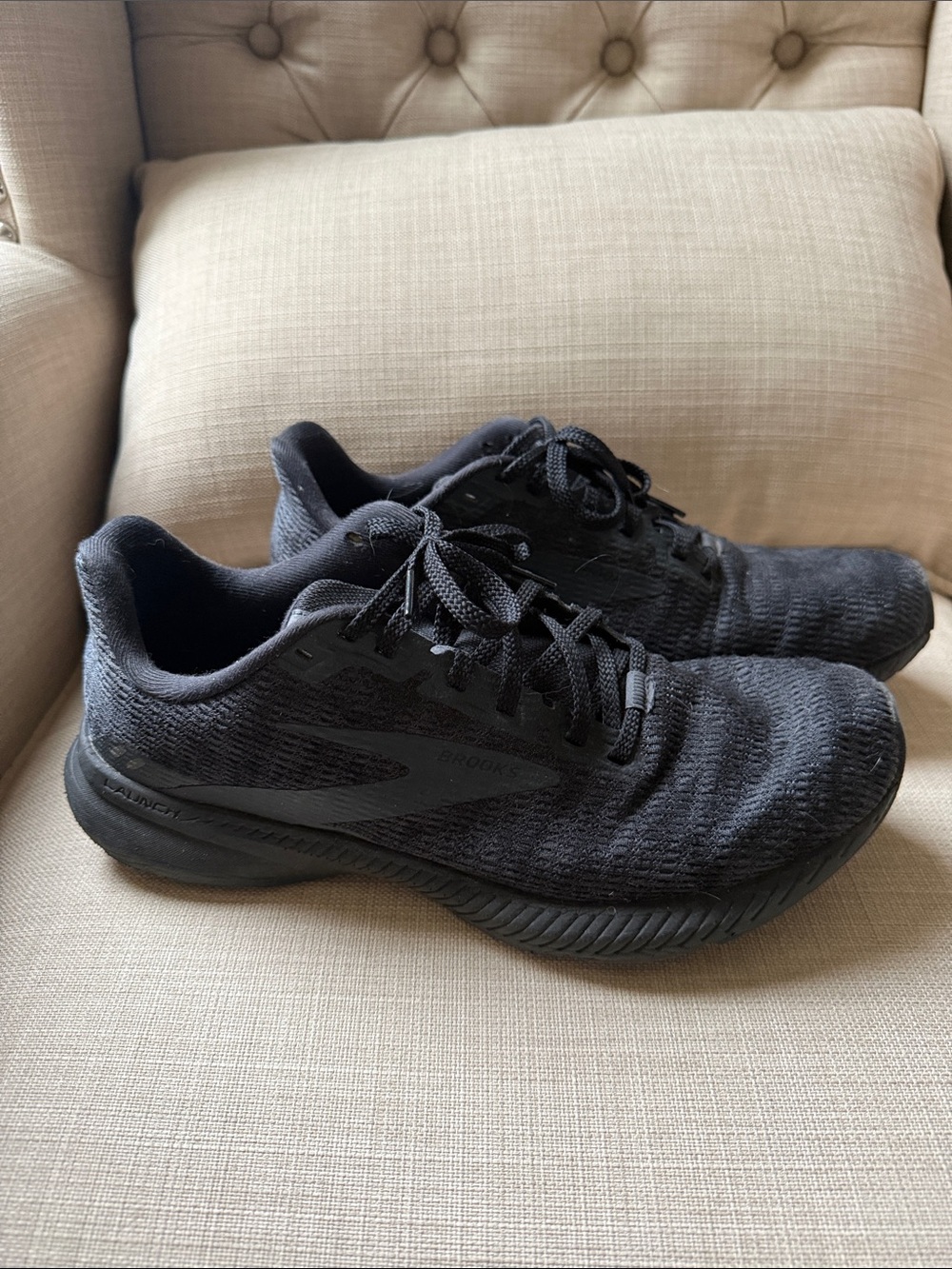 Brooks Black Men’s Running Shoes - All-Black Design